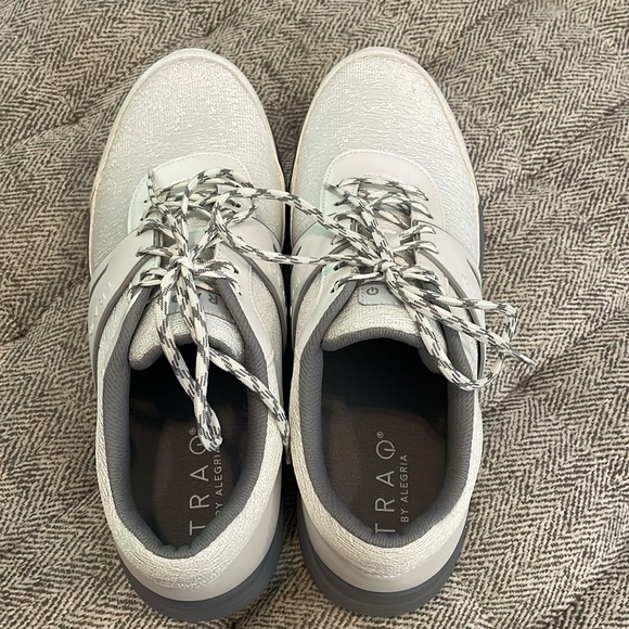 TRAQ by Alegria Qarma white Drew size EU 41 - Picture 2 of 9